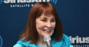 gloria vanderbilt net worth